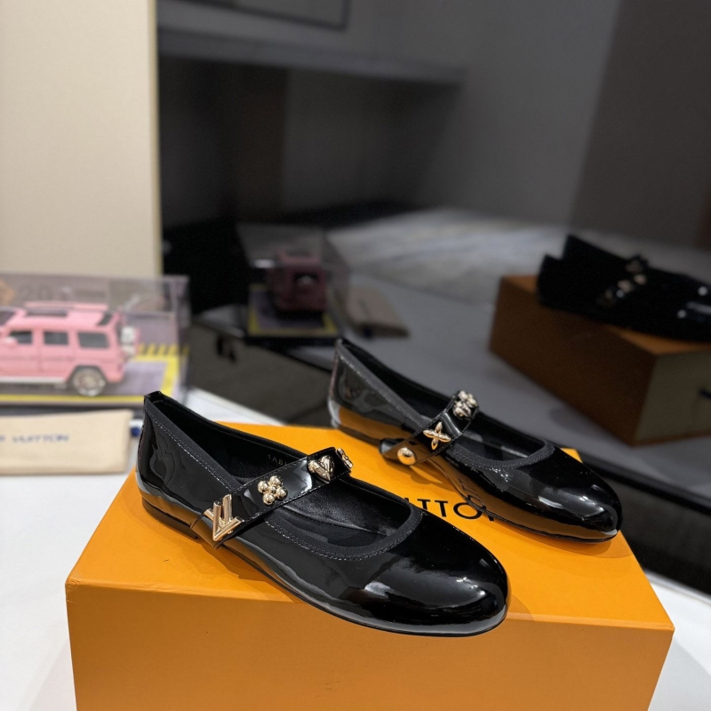 LV flat shoes